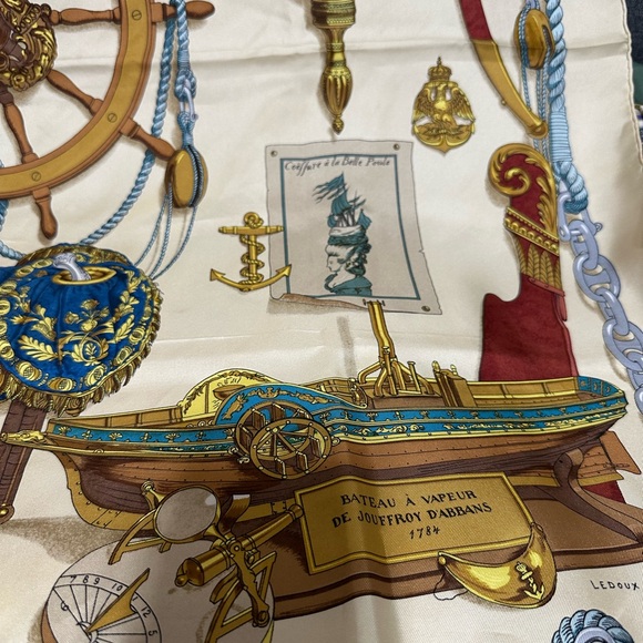 HERMES❤️🌟 “MUSEE” SILK SCARF HAND-ROLLED EDGES COMES W/ BOX ⭐️ - Picture 4 of 8